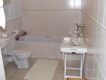 doves nest guest house