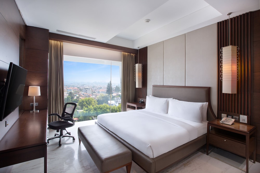 holiday inn bandung pasteur by ihg