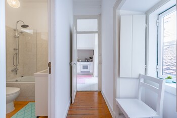 spacious bright and sunny apartment by timecooler