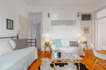 spacious bright and sunny apartment by timecooler