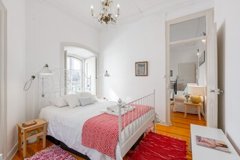 spacious bright and sunny apartment by timecooler
