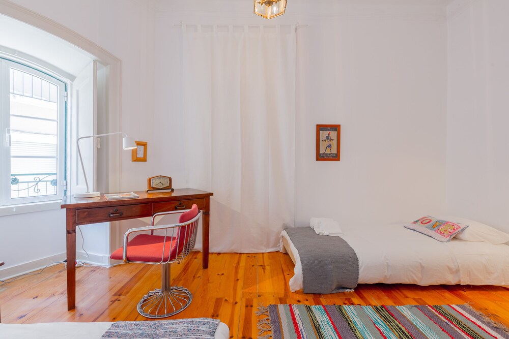 spacious bright and sunny apartment by timecooler