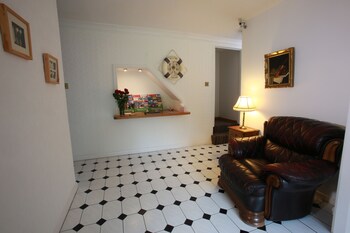 ewenny farm guesthouse