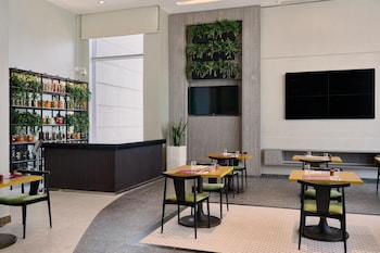 Doubletree By Hilton Hotel Doha Old Town,Abdulla Bin Zaid Al Mahmoud Islamic Cultural Center>>Doha,5 star