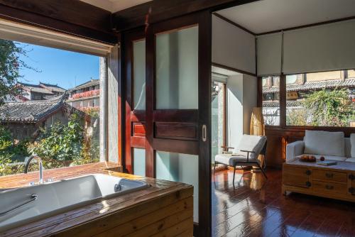 lijiang hotel junpoxuan