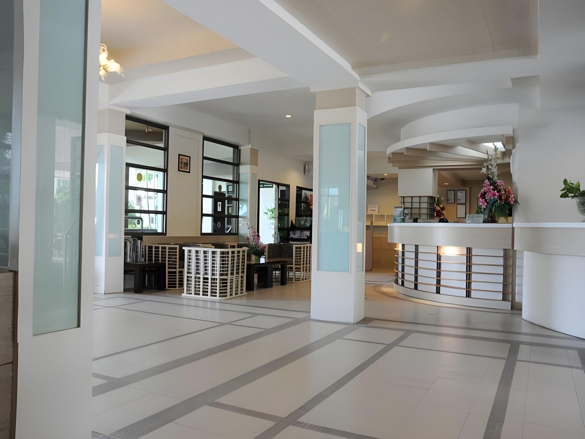 bangsaen villa hotel