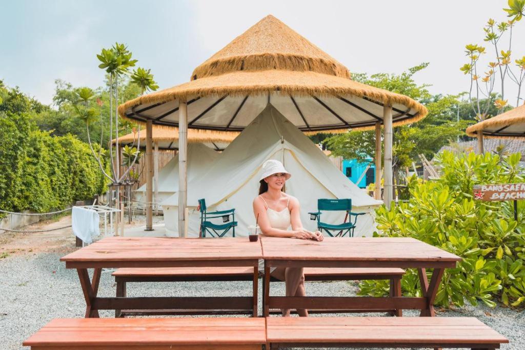 bangsaen villa hotel