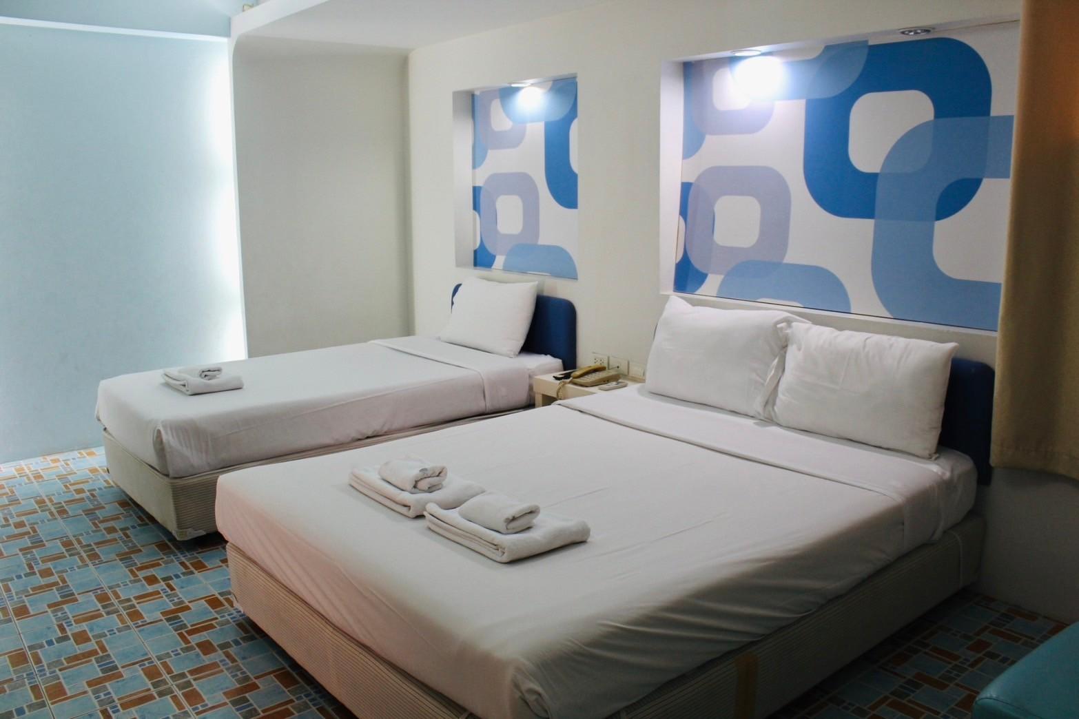 bangsaen villa hotel