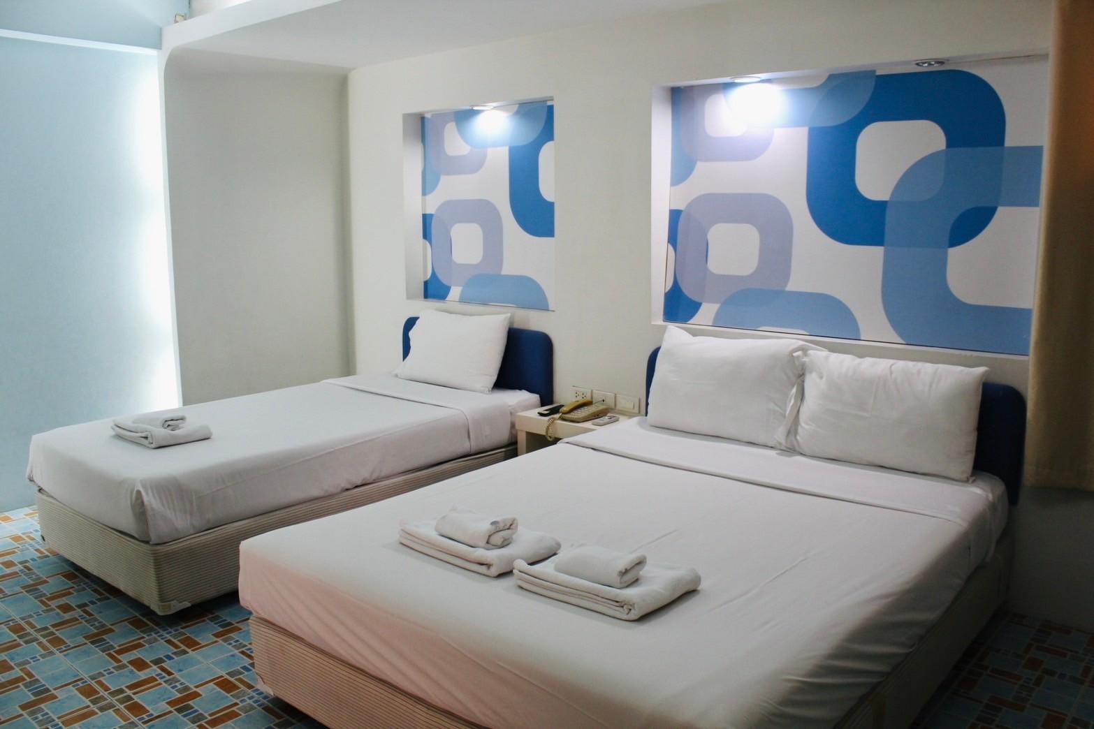 bangsaen villa hotel