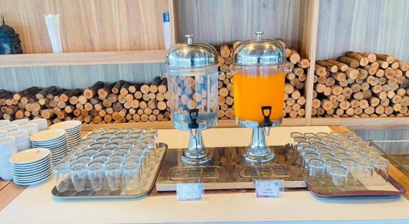 bangsaen villa hotel