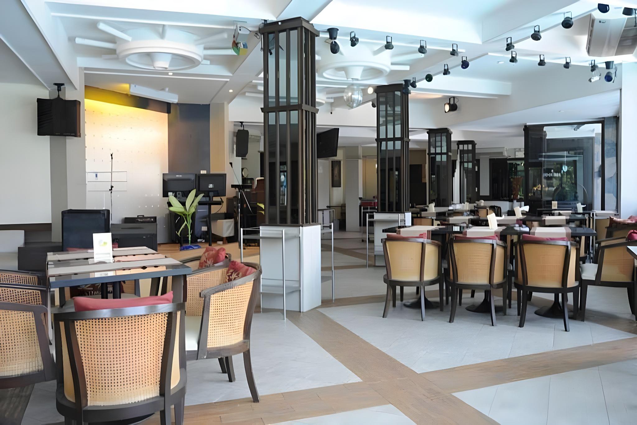 bangsaen villa hotel