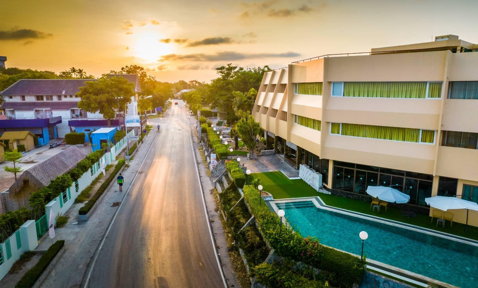 bangsaen villa hotel