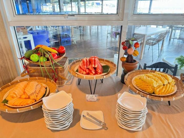 bangsaen villa hotel