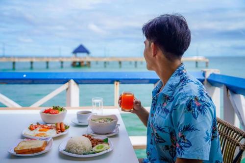 bangsaen villa hotel