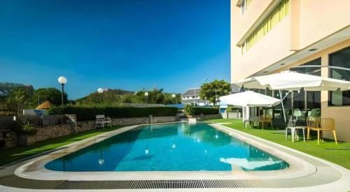 bangsaen villa hotel