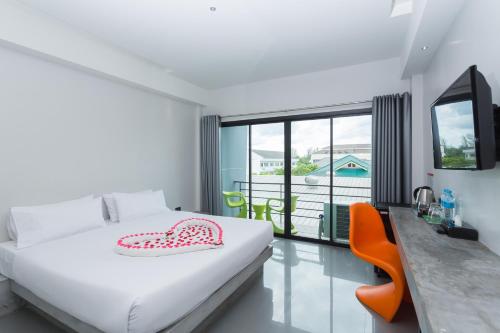 riverside hotel