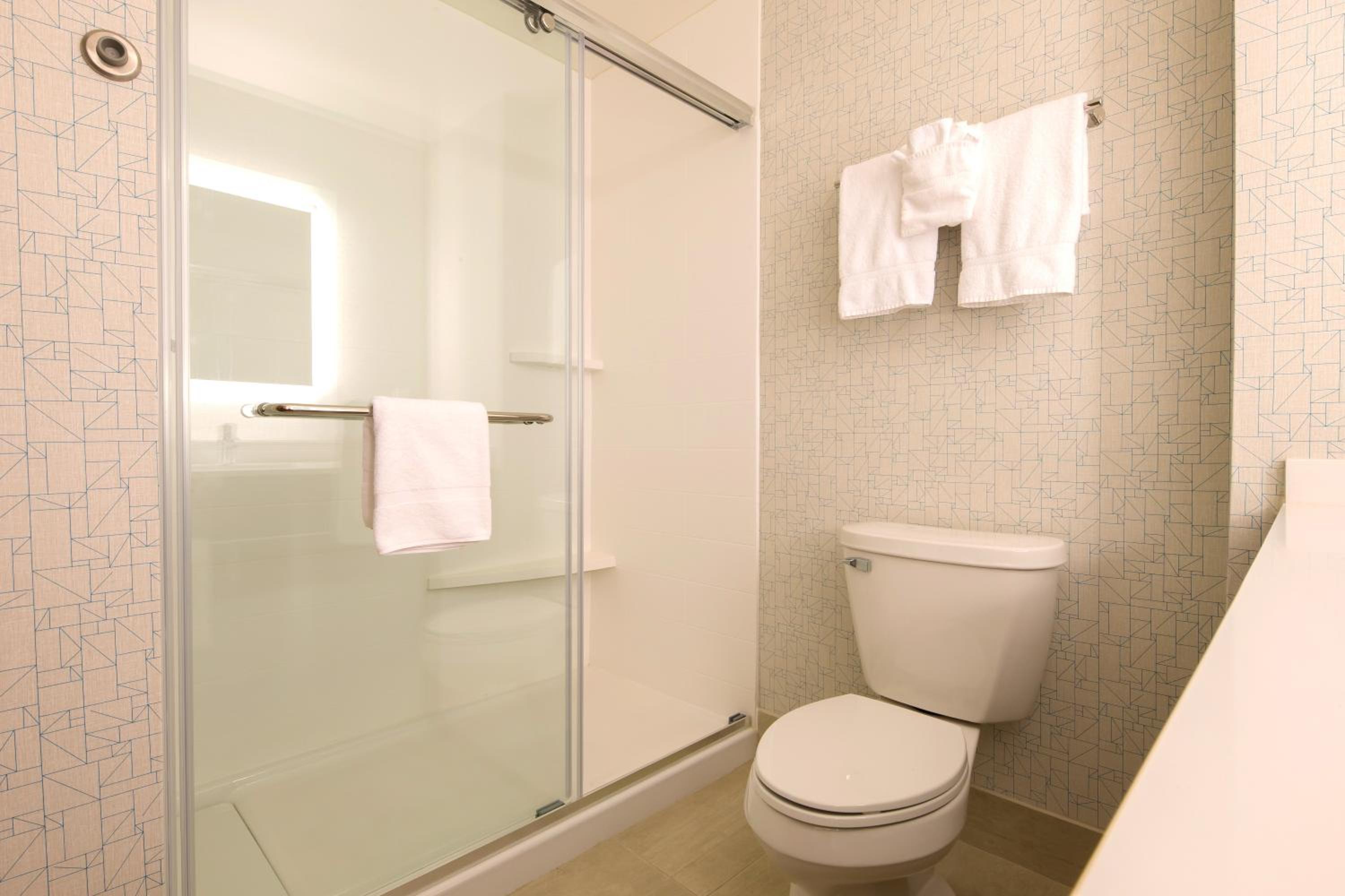 holiday inn express and suites monroe by ihg