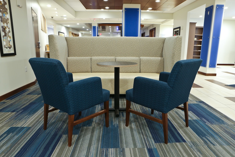 holiday inn express and suites monroe by ihg