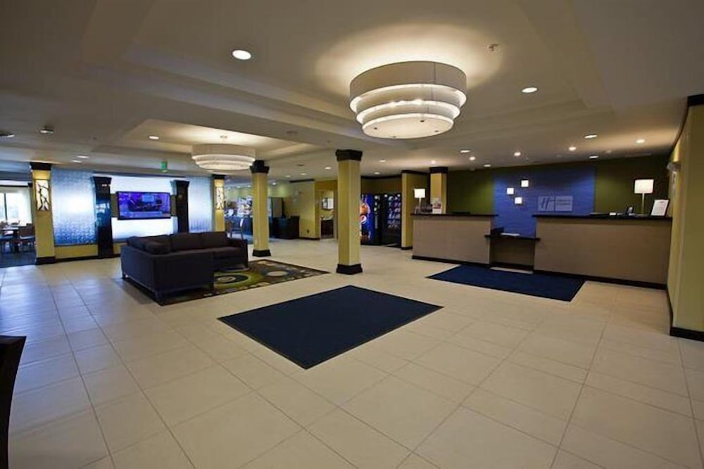 holiday inn express and suites monroe by ihg