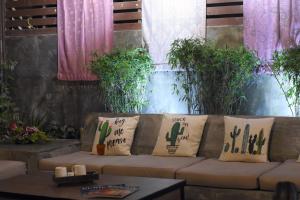 riverside guesthoue