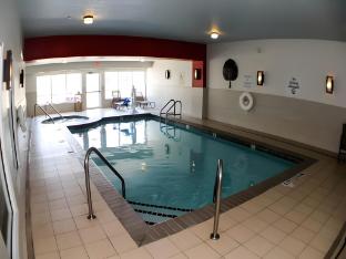 holiday inn express and suites indianapolis north