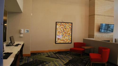 holiday inn express and suites indianapolis north