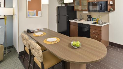 candlewood suites houma by ihg