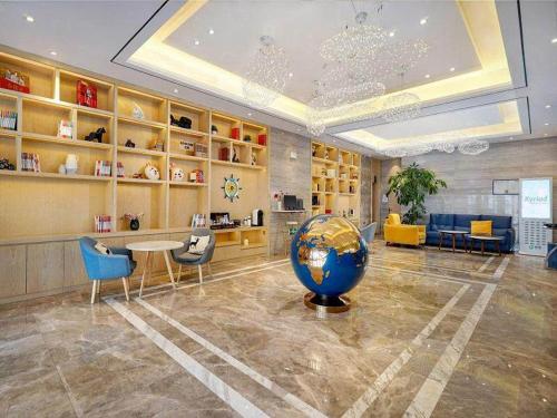kyriad marvelous hotel haerbin west high speed railway station wanda