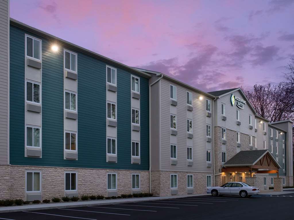 woodspring suites williston