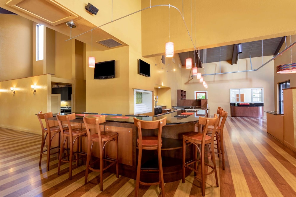 88 palms hotel and event center