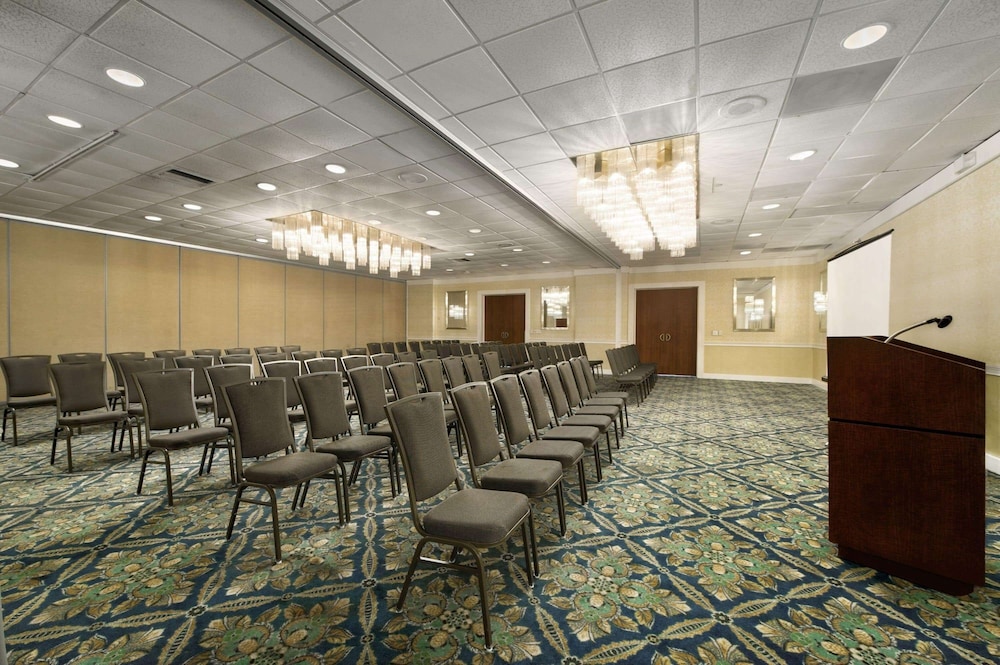 88 palms hotel and event center