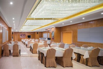 vienna international hotel zhangjiajie high speed railway station