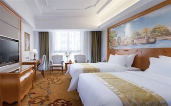 vienna international hotel zhangjiajie high speed railway station