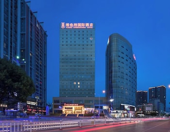 vienna international hotel zhangjiajie high speed railway station