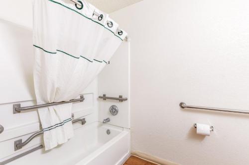 hometowne studios by red roof orlando casselberry