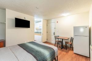 Hometowne Studios By Red Roof Orlando - Casselberry,Fern Park>>Casselberry,2 star