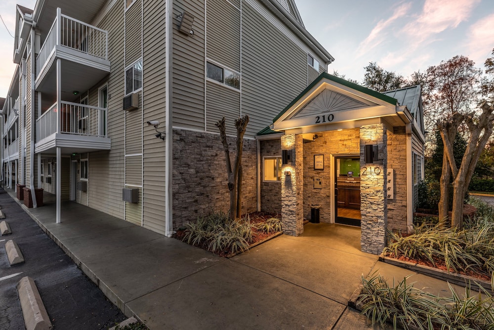 hometowne studios by red roof orlando casselberry