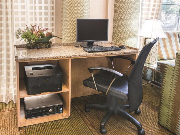 la quinta inn and suites by wyndham orlando airport north