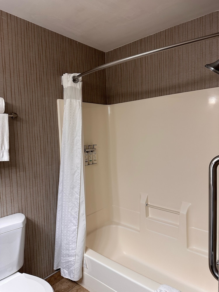 holiday inn express and suites chicago deerfield lincolnshire by ihg