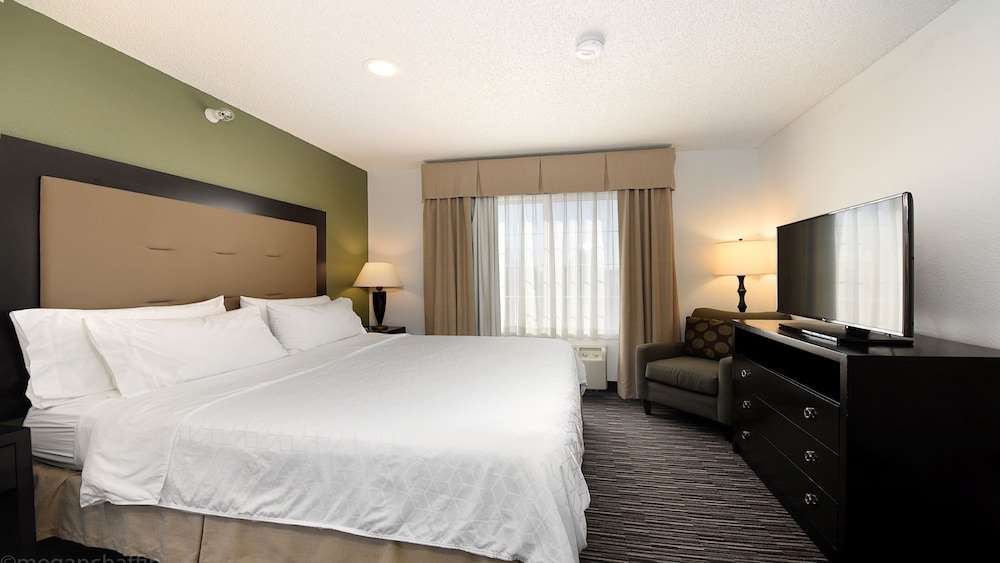 holiday inn express and suites chicago deerfield lincolnshire by ihg