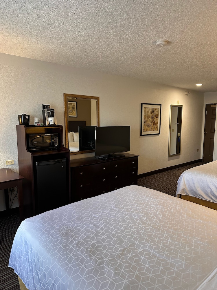 holiday inn express and suites chicago deerfield lincolnshire by ihg