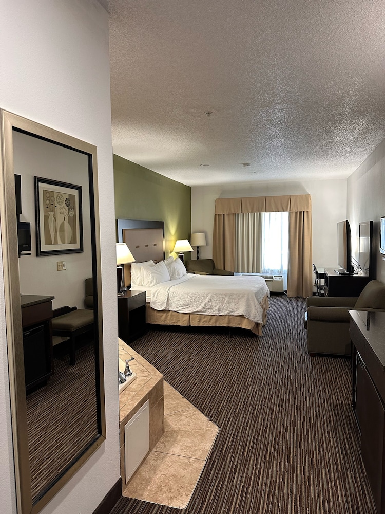 holiday inn express and suites chicago deerfield lincolnshire by ihg