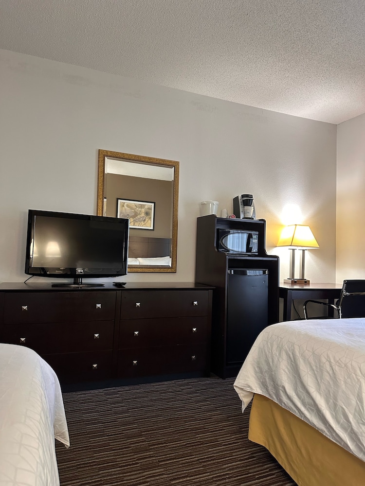holiday inn express and suites chicago deerfield lincolnshire by ihg