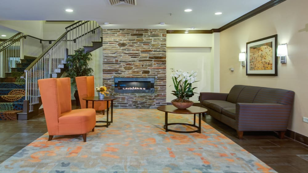 holiday inn express and suites chicago deerfield lincolnshire by ihg