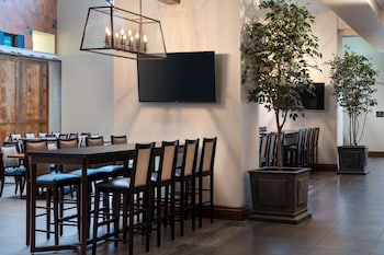 embassy suites by hilton new orleans