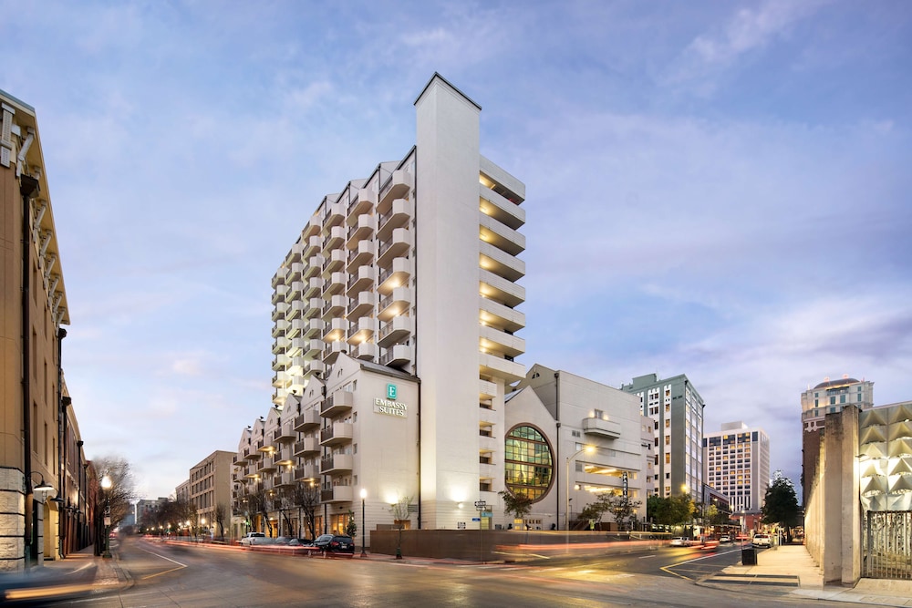 embassy suites by hilton new orleans
