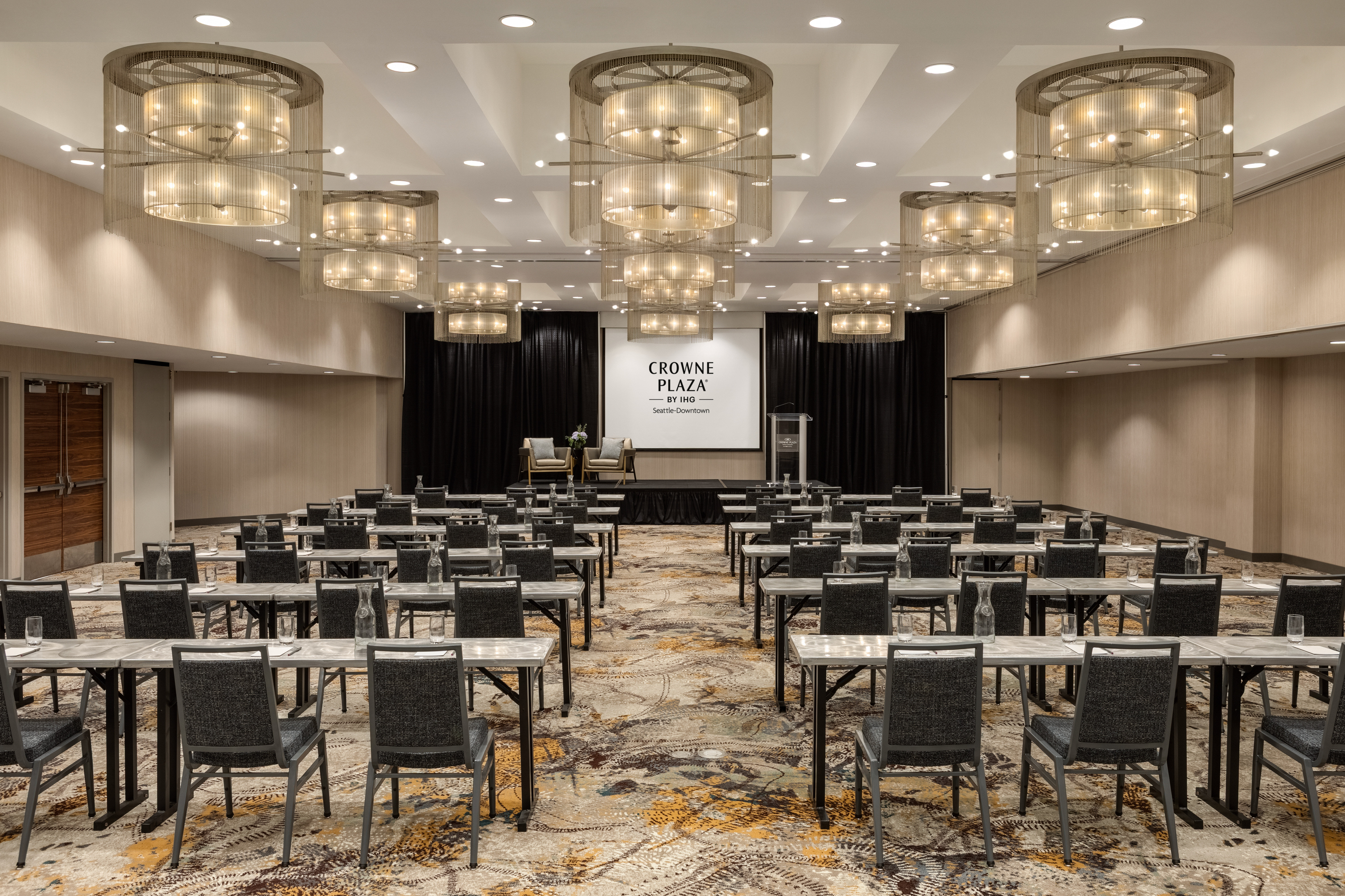crowne plaza seattle downtown by ihg