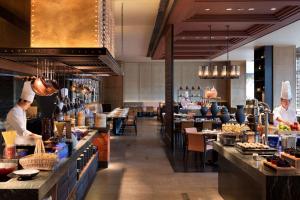 shangri la resort shangri la