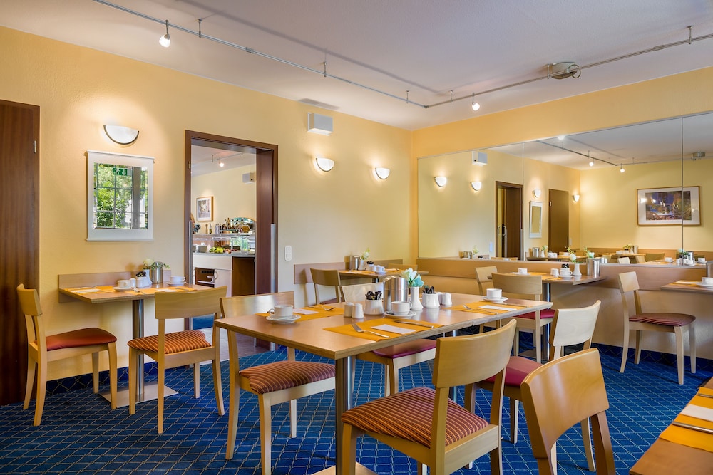 acora hotel und wohnen duesseldorf