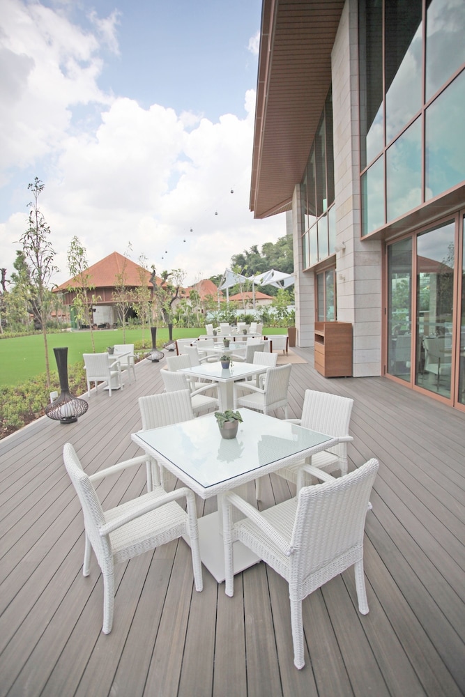 resorts world sentosa beach villas